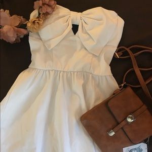 Cross body brand new with tags purse vegan leather